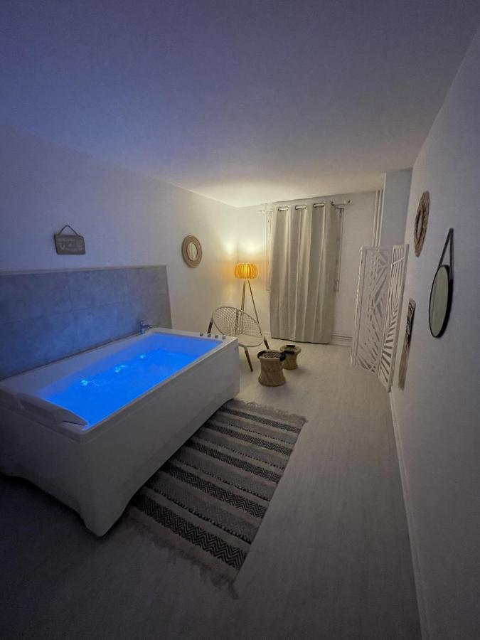 Le Chateaucreux - Cosy & Spa Saint-Etienne  Exteriér fotografie